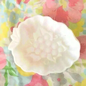 vtg midcentury milk glass white glass trinket dish candy dish grapes